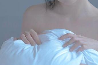 达人Kang Inkyung用泳衣与cos出航，难道美图不也该逆风翻盘？！